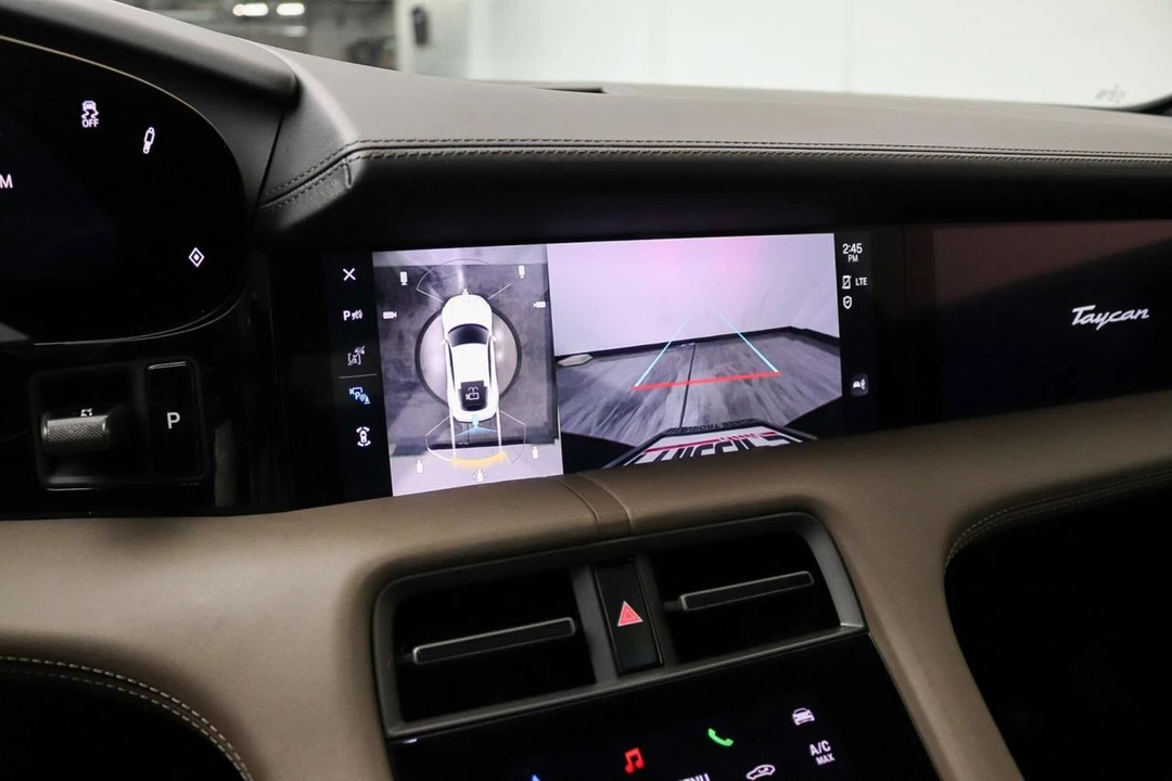 2024 Porsche Taycan - Image 30 of 31
