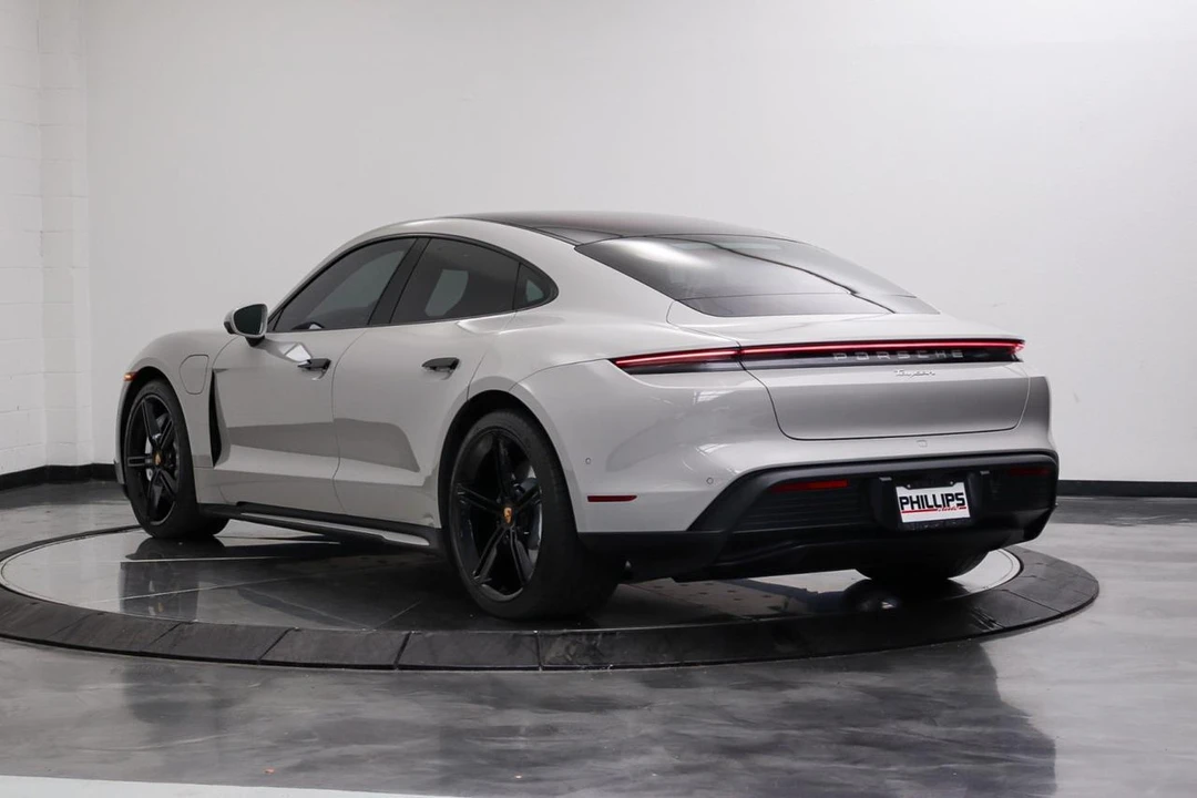 2024 Porsche Taycan - Image 4 of 31