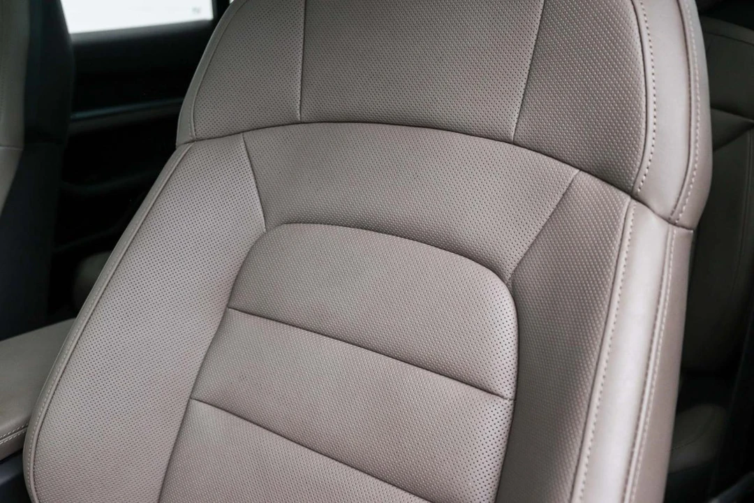 2024 Porsche Taycan - Image 26 of 31