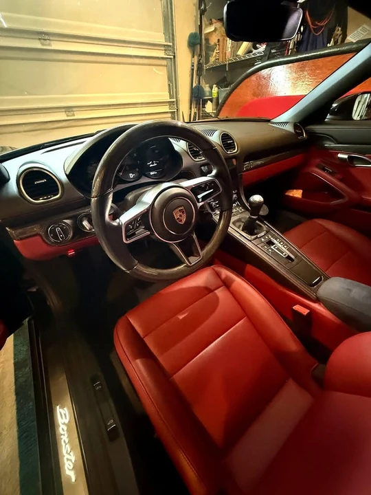 2024 Porsche 718 Boxster - Image 8 of 10