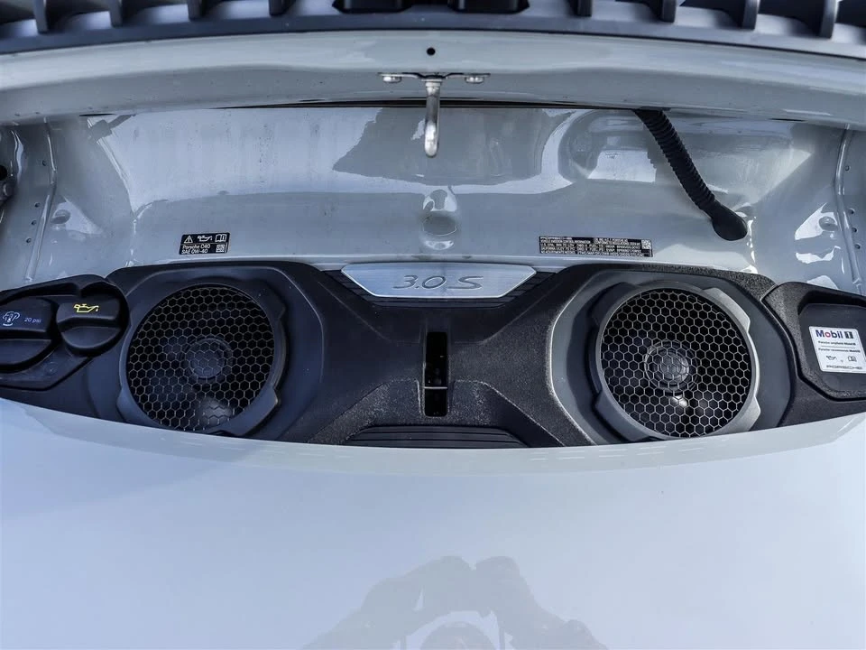 2024 Porsche - Image 12 of 17