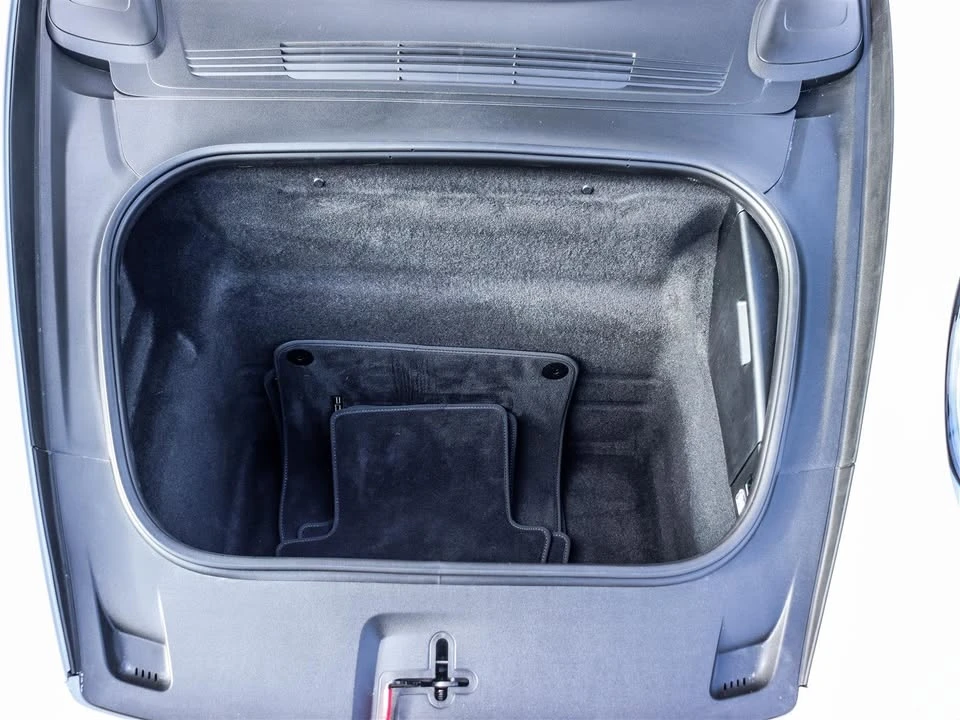 2024 Porsche - Image 13 of 17