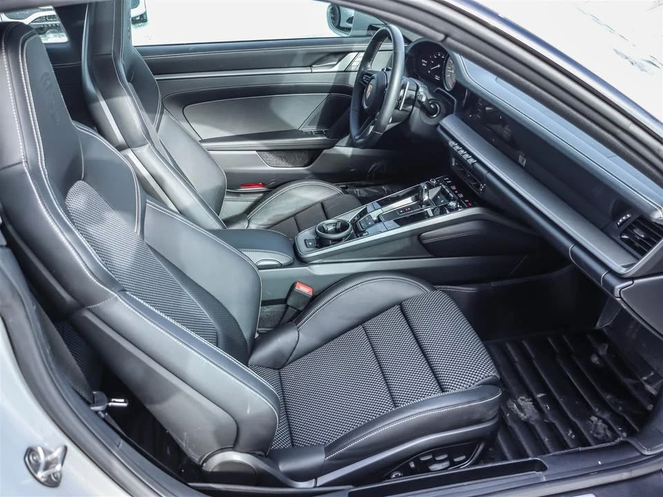 2024 Porsche - Image 11 of 17