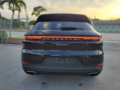 2024 Porsche 9Y0/9Y3 Cayenne - Image 6 of 20