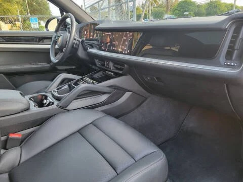 2024 Porsche 9Y0/9Y3 Cayenne - Image 9 of 20