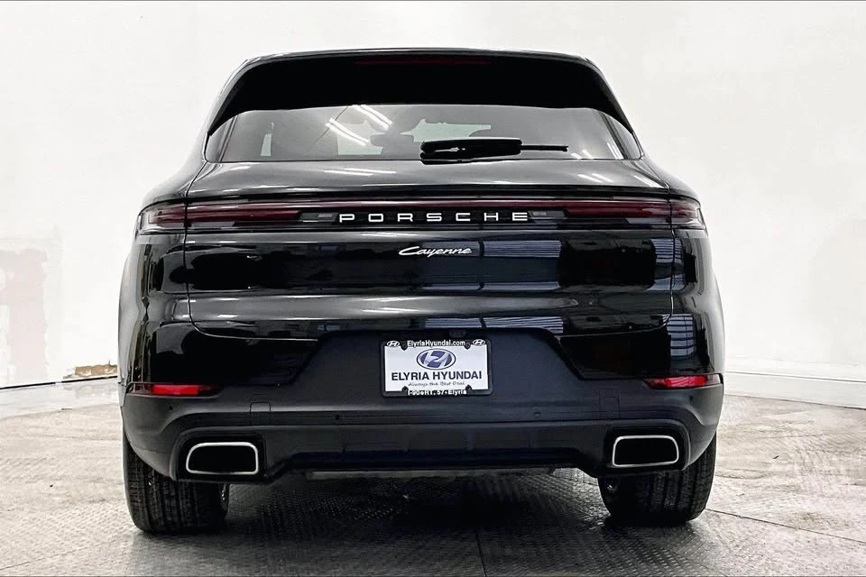 2024 Porsche 9Y0/9Y3 Cayenne - Image 2 of 7