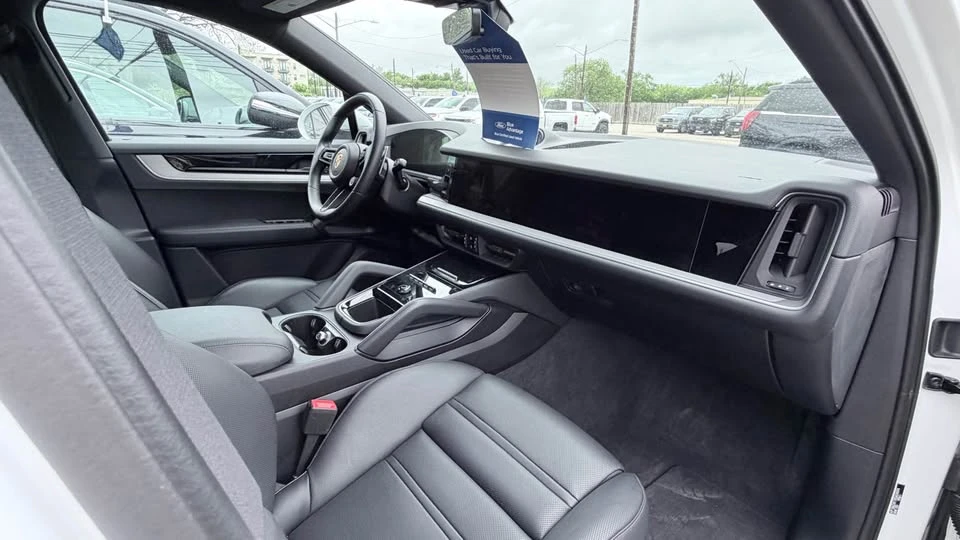 2024 Porsche 9Y0/9Y3 Cayenne - Image 5 of 16