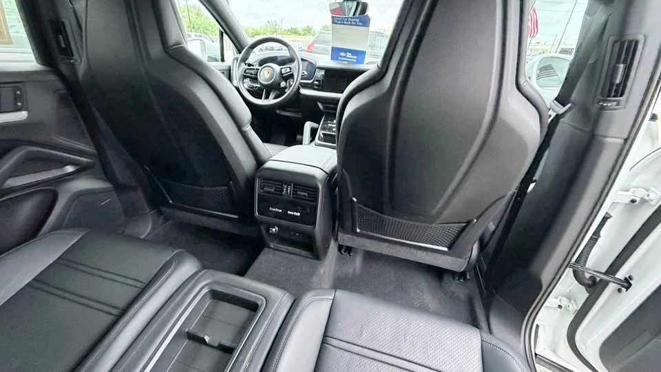 2024 Porsche 9Y0/9Y3 Cayenne - Image 12 of 16