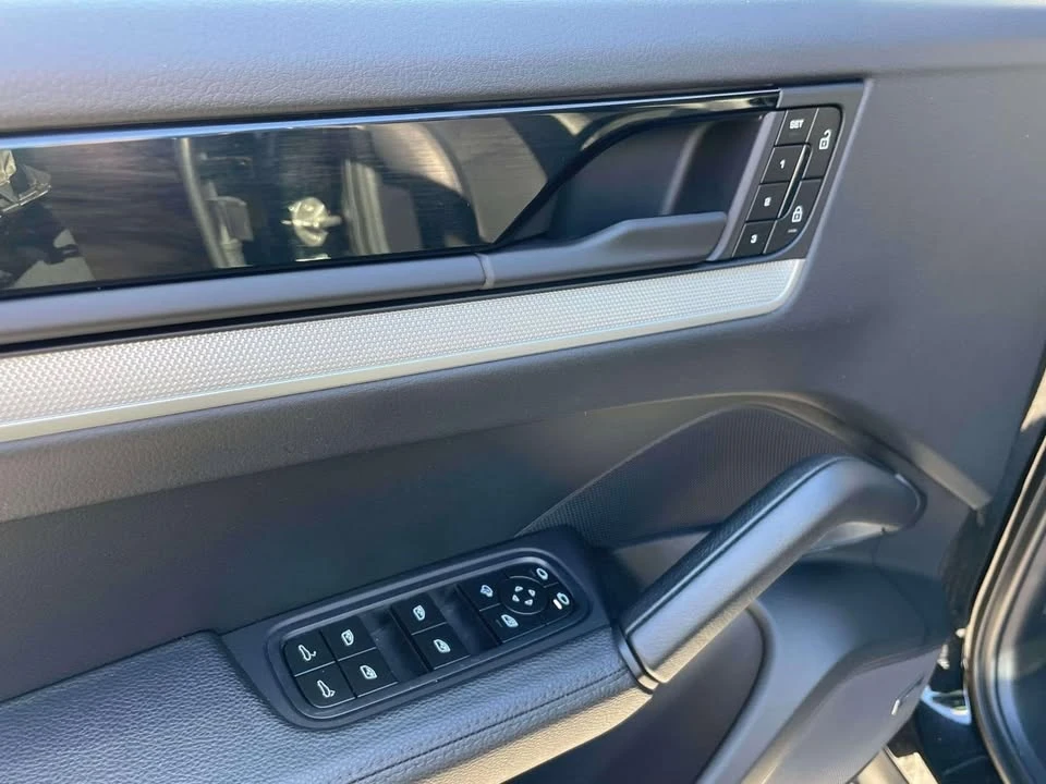2024 Porsche 9Y0/9Y3 Cayenne - Image 15 of 18