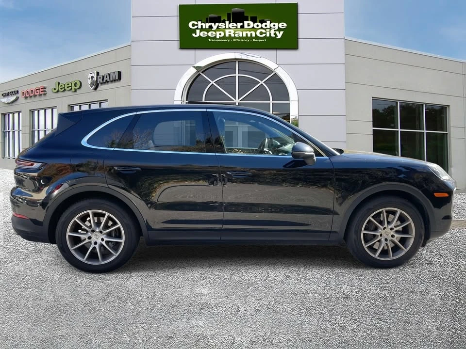 2024 Porsche 9Y0/9Y3 Cayenne - Image 3 of 18
