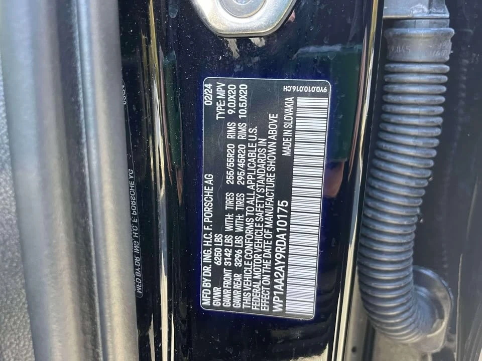 2024 Porsche 9Y0/9Y3 Cayenne - Image 17 of 18