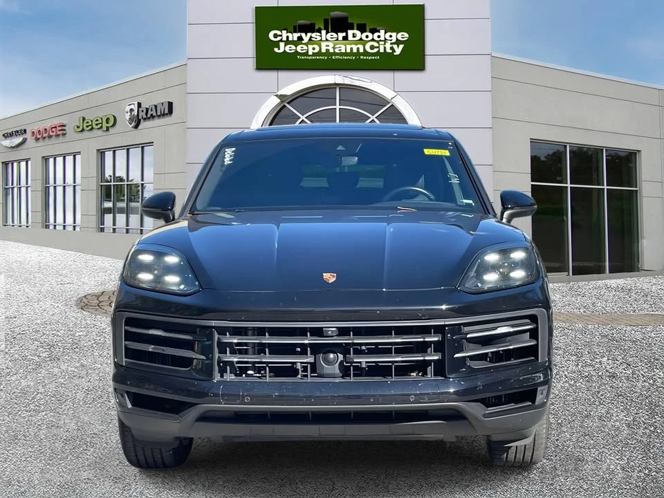 2024 Porsche 9Y0/9Y3 Cayenne - Image 2 of 18