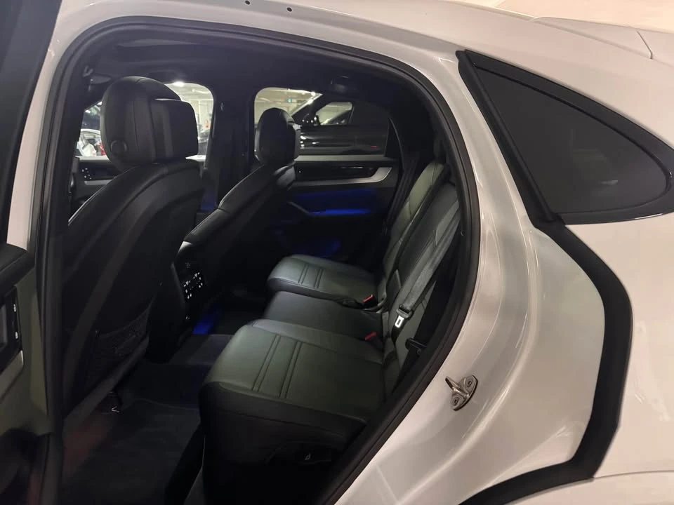 2024 Porsche 9Y0/9Y3 Cayenne - Image 18 of 18