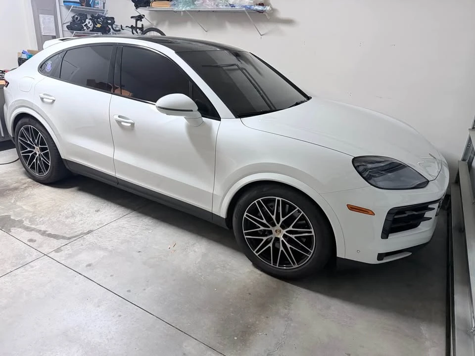 2024 Porsche 9Y0/9Y3 Cayenne - Image 2 of 3