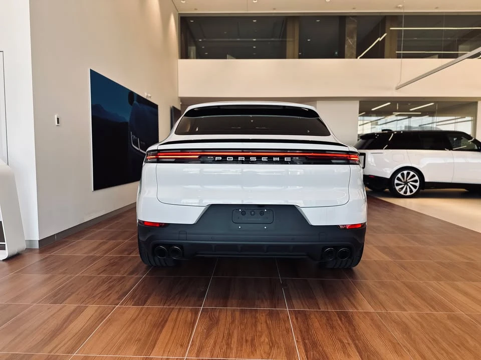 2024 Porsche 9Y0/9Y3 Cayenne - Image 10 of 20