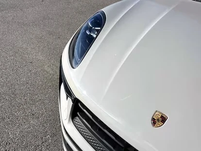 2024 Porsche Macan - Image 9 of 19