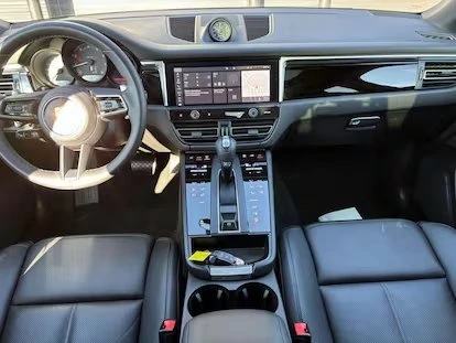 2024 Porsche Macan - Image 10 of 19