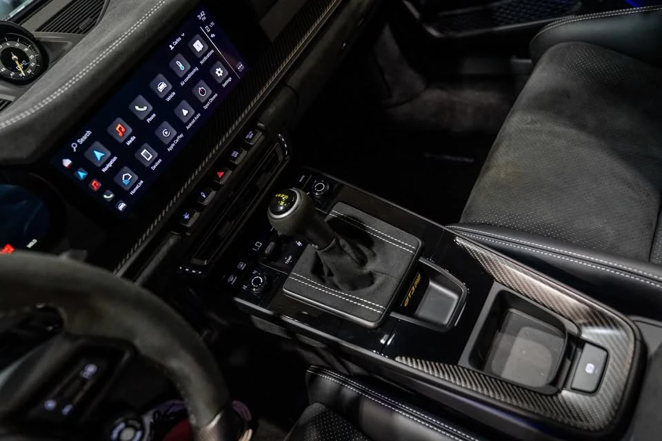 2024 Porsche 992 GT3 RS - Image 17 of 19