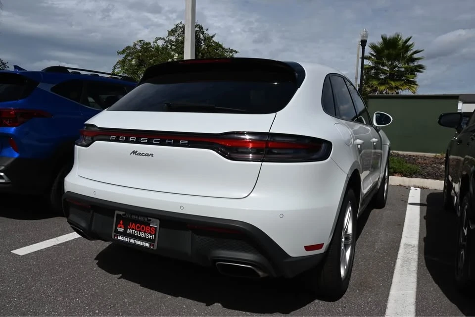 2024 Porsche Macan - Image 2 of 2