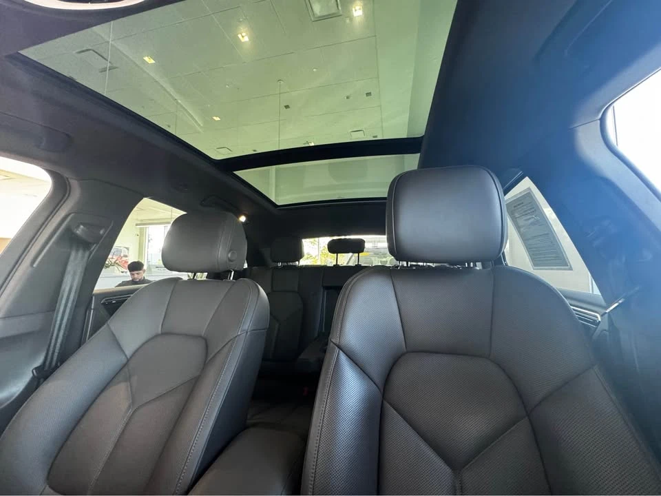 2024 Porsche Macan - Image 9 of 9