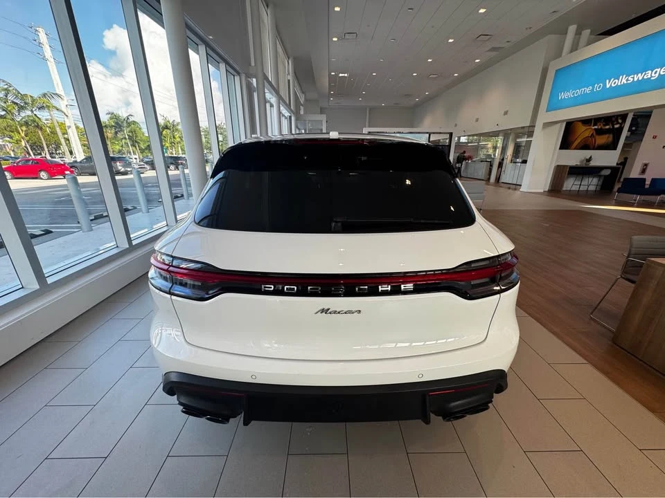 2024 Porsche Macan - Image 6 of 9