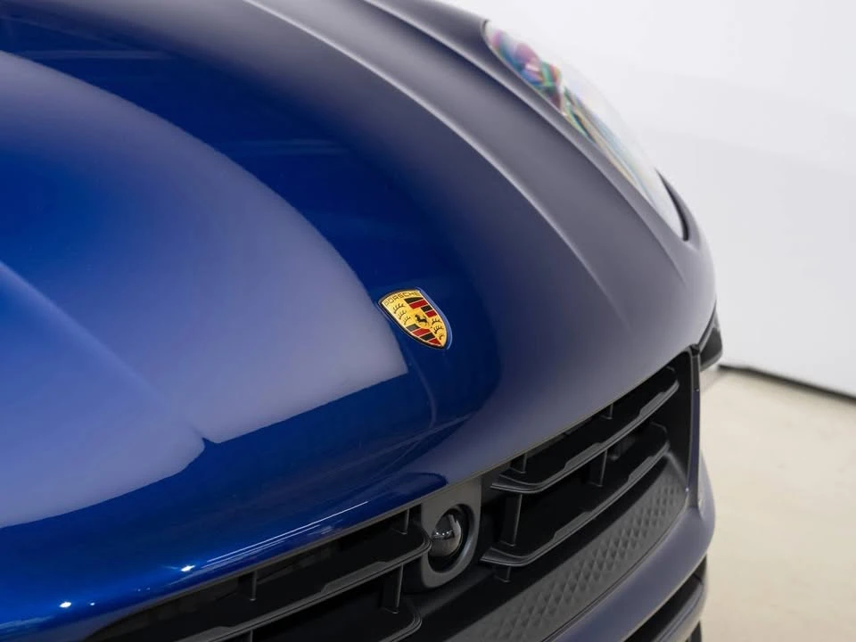 2024 Porsche Macan - Image 7 of 20