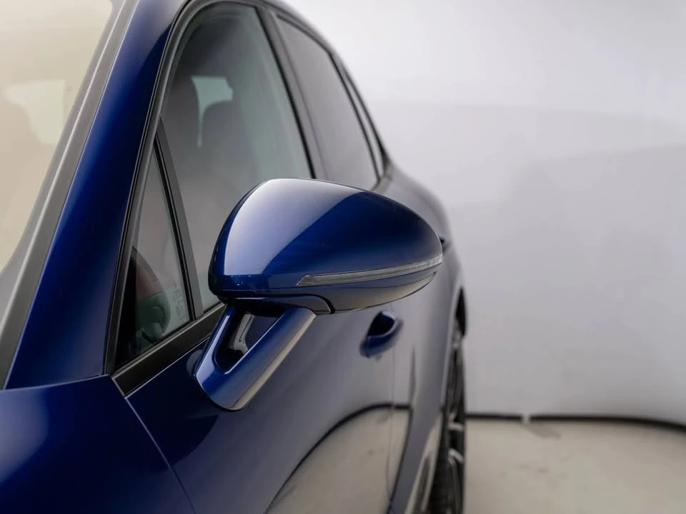 2024 Porsche Macan - Image 13 of 20