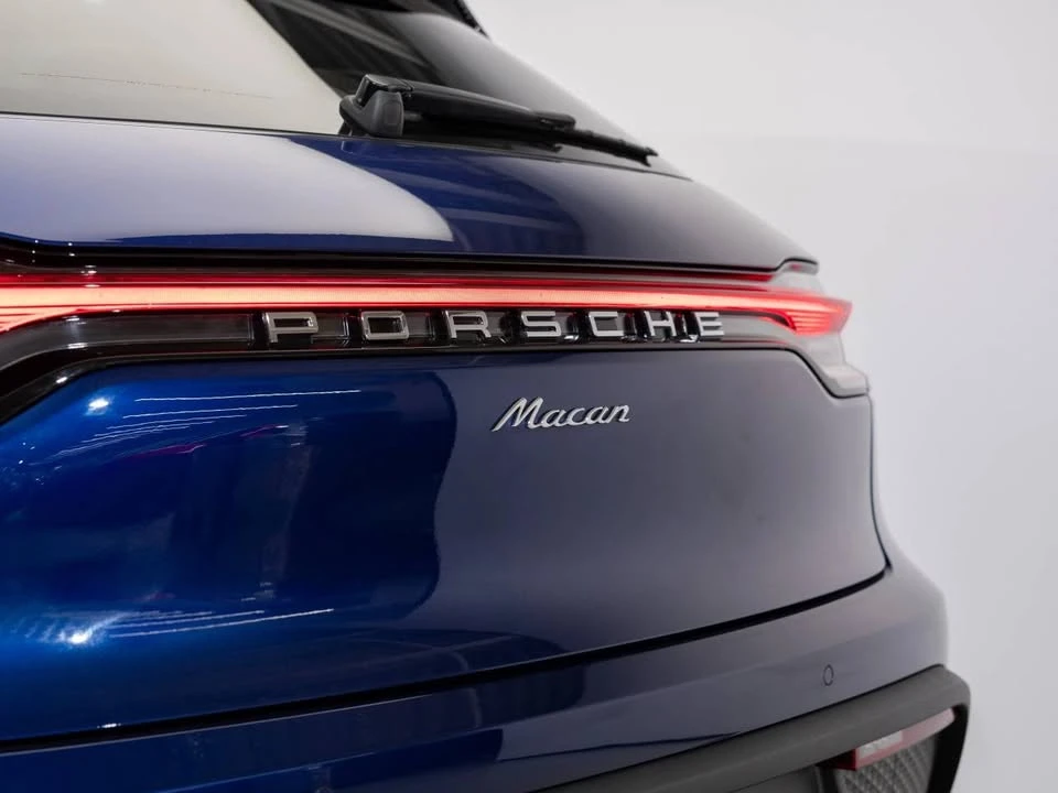 2024 Porsche Macan - Image 8 of 20