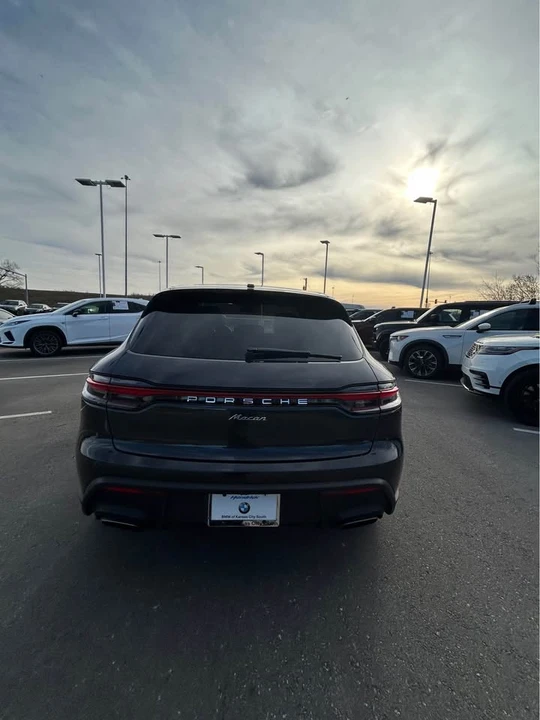 2024 Porsche Macan - Image 4 of 9