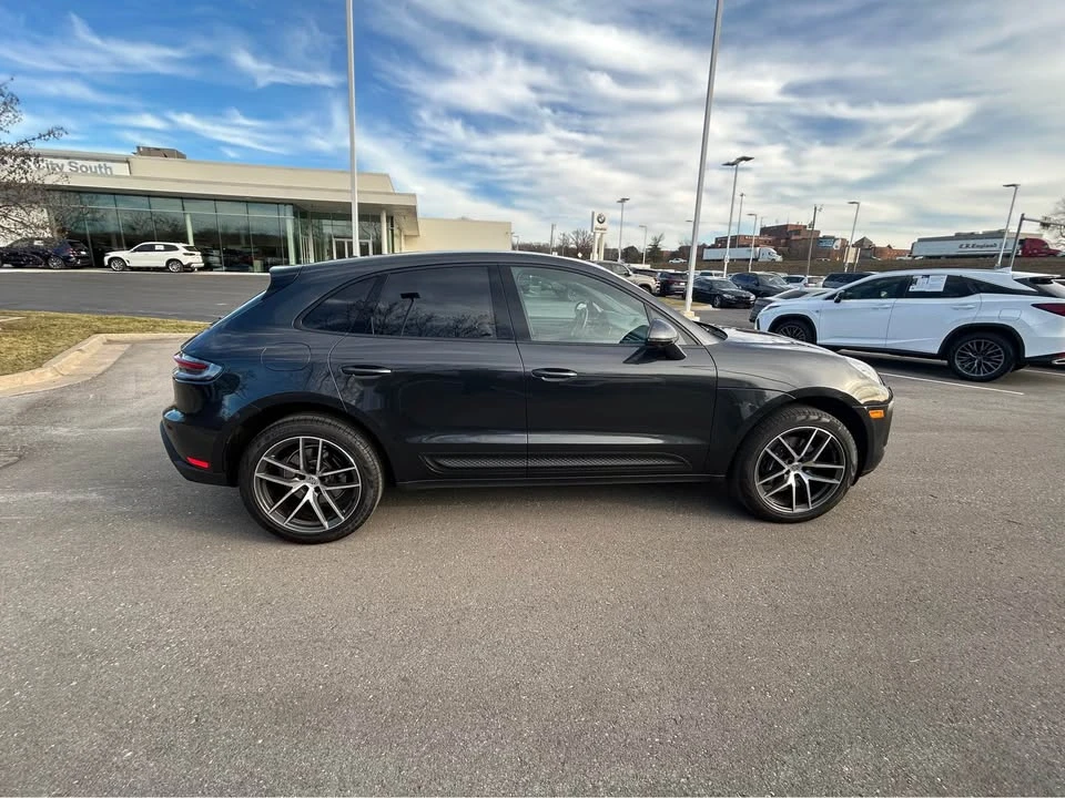2024 Porsche Macan - Image 3 of 9