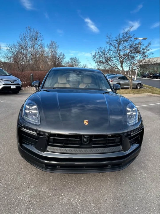 2024 Porsche Macan - Image 2 of 9