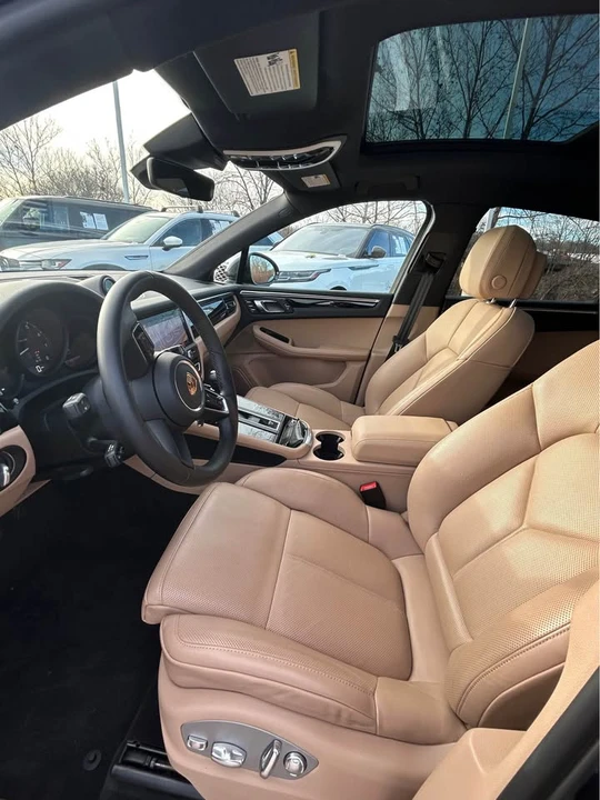 2024 Porsche Macan - Image 7 of 9
