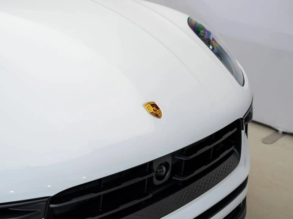 2024 Porsche Macan - Image 7 of 19