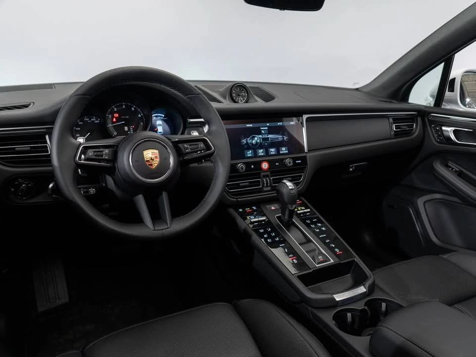 2024 Porsche Macan - Image 14 of 19