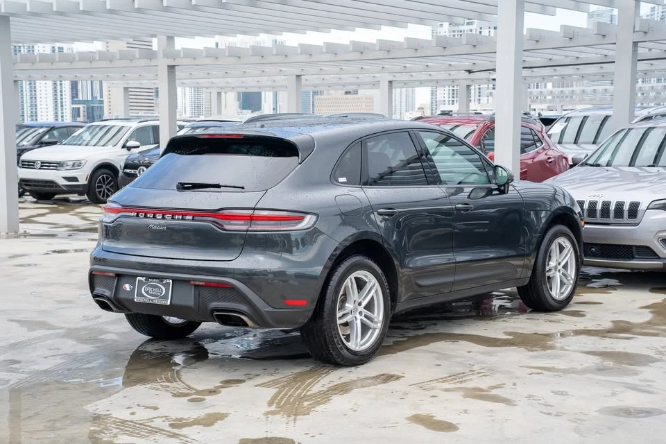 2024 Porsche Macan - Image 5 of 13