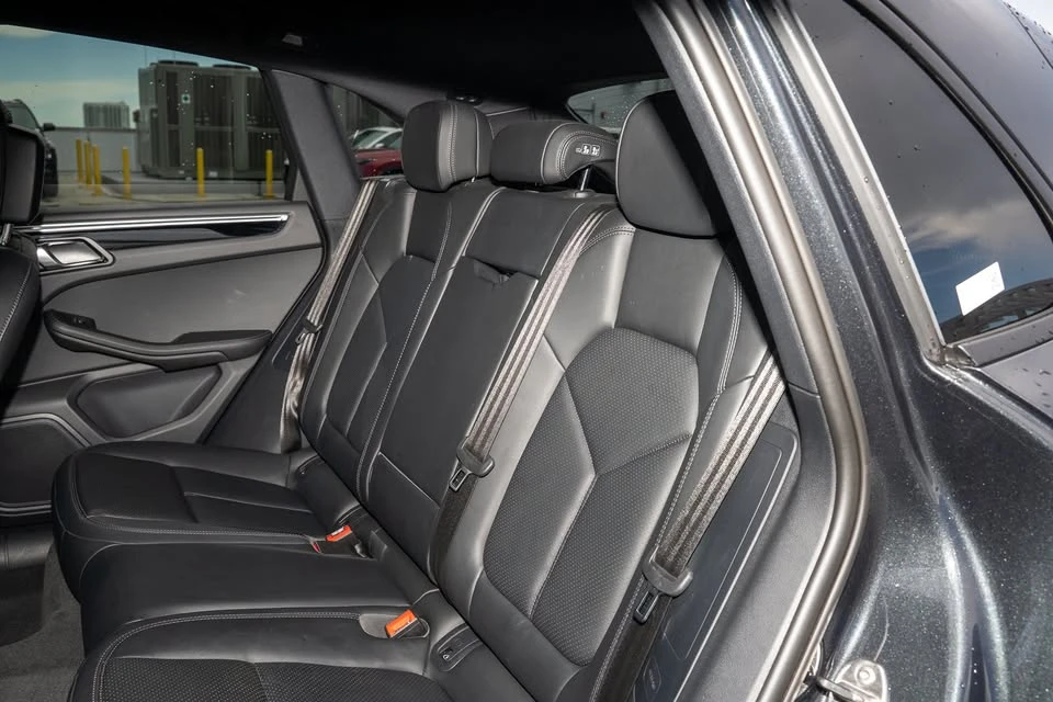 2024 Porsche Macan - Image 11 of 13