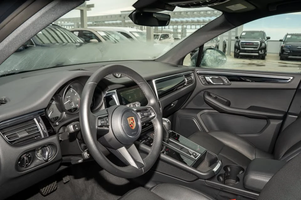 2024 Porsche Macan - Image 13 of 13