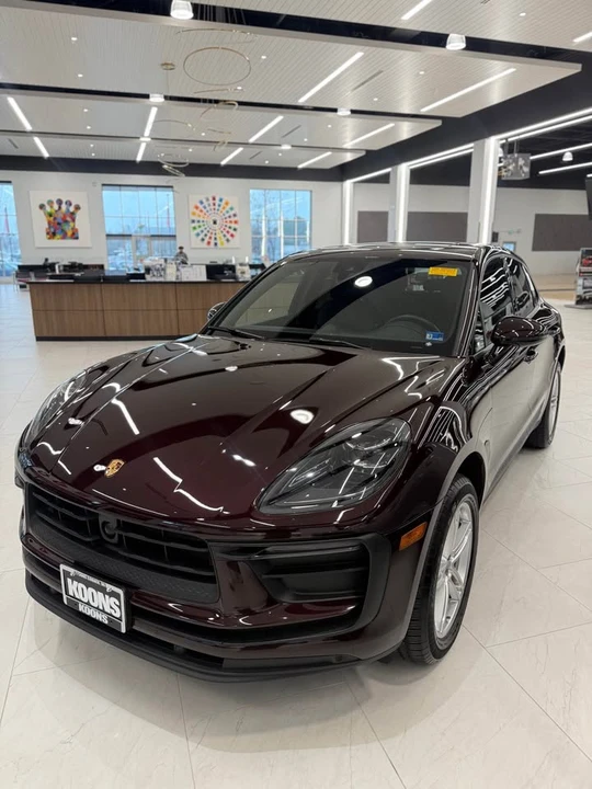2024 Porsche Macan - Image 2 of 9