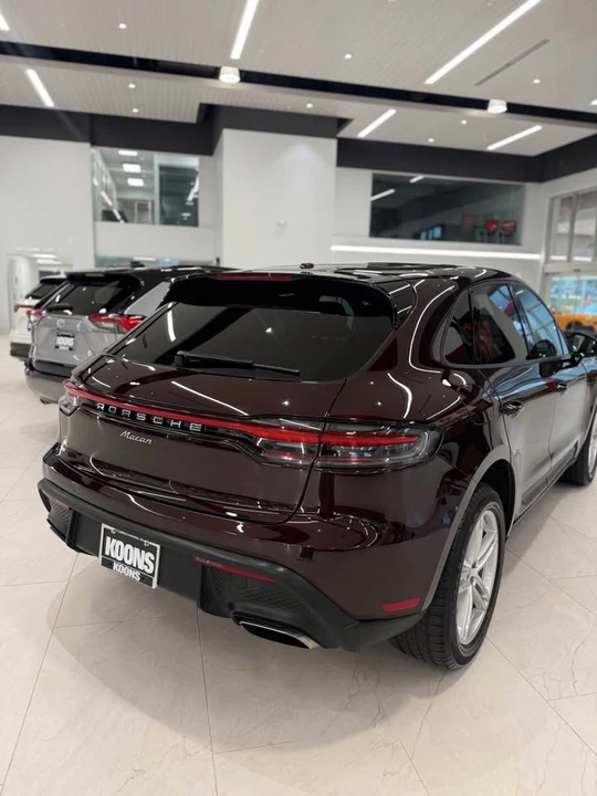 2024 Porsche Macan - Image 9 of 9
