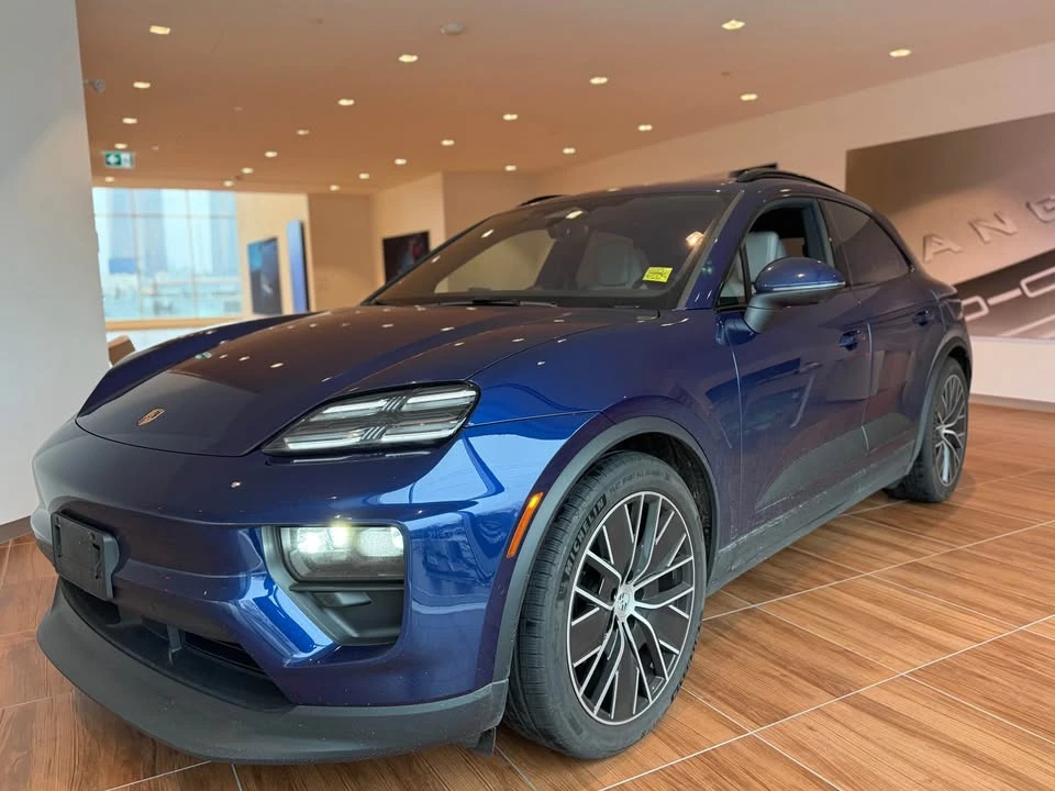 2024 Porsche Macan Electric - Image 7 of 20