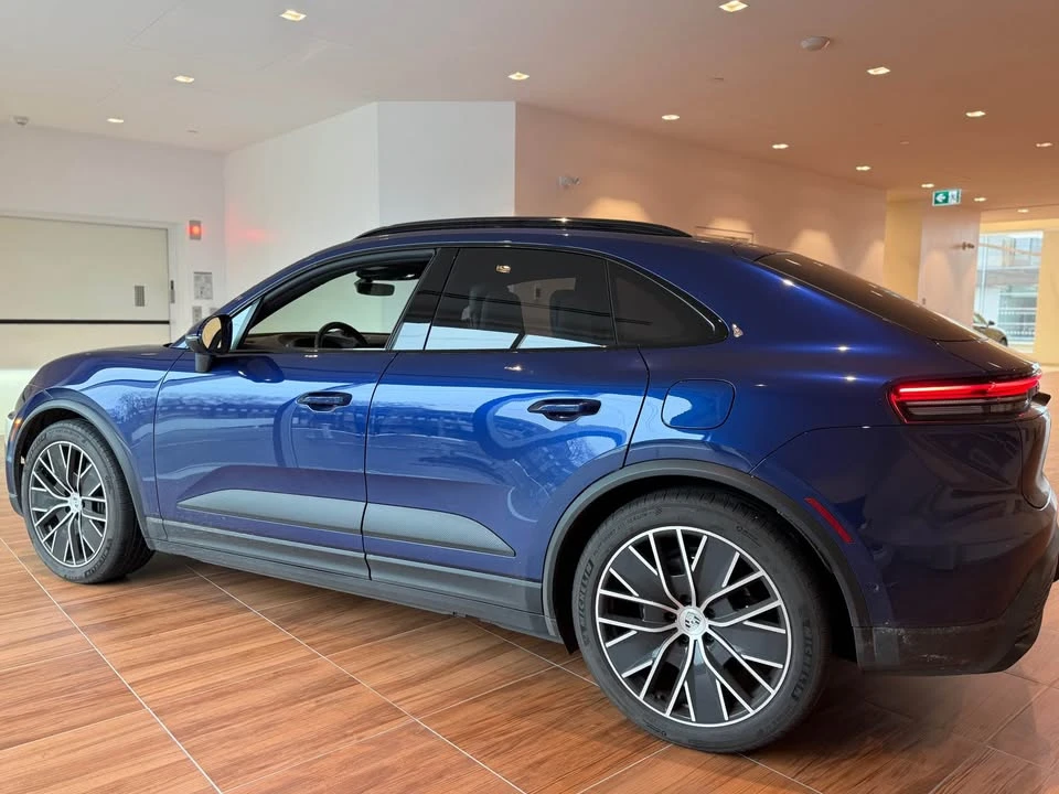 2024 Porsche Macan Electric - Image 6 of 20
