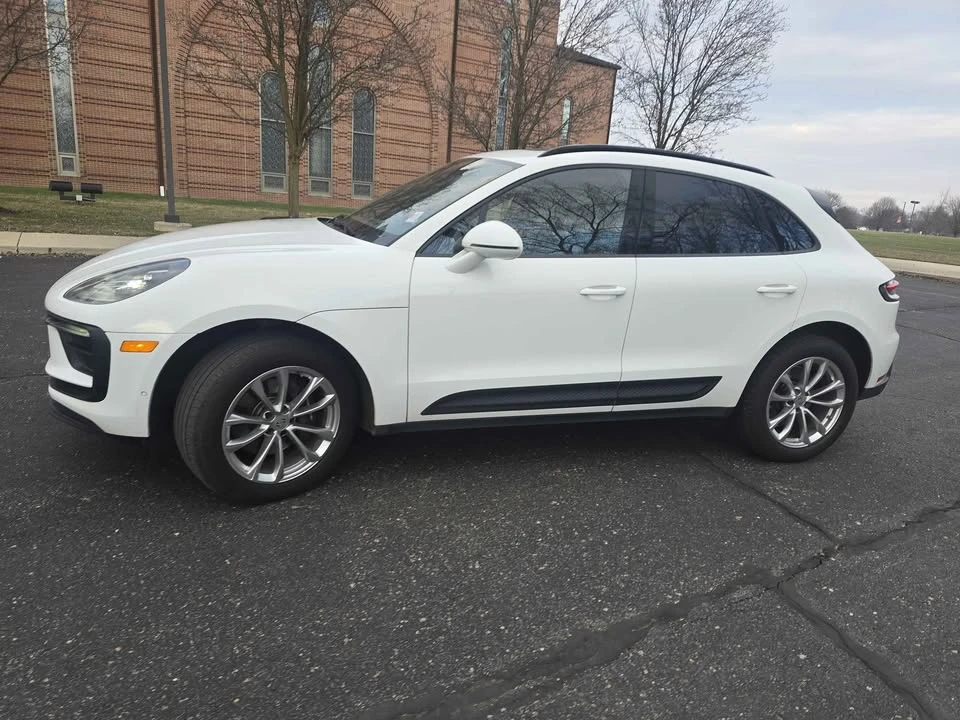 2024 Porsche Macan - Image 5 of 16