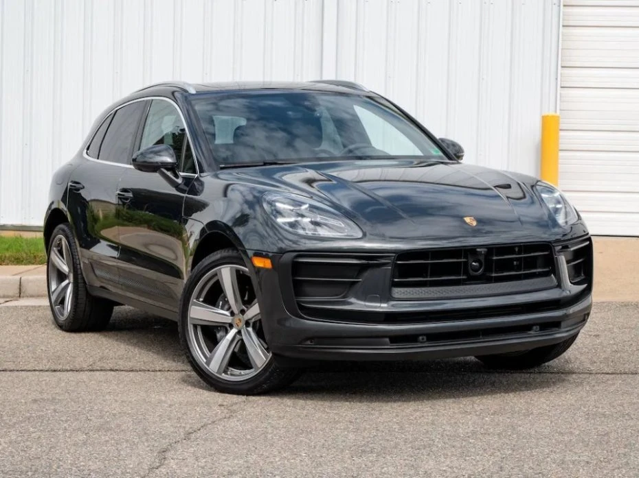 2024 Porsche Macan - Image 3 of 9