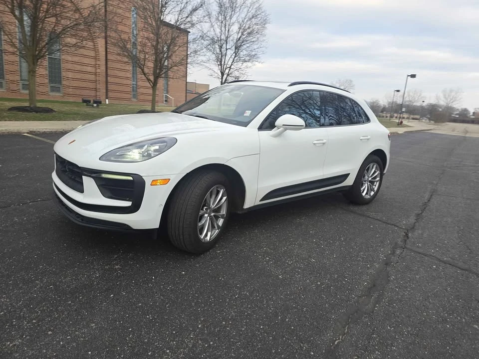 2024 Porsche Macan - Image 4 of 16
