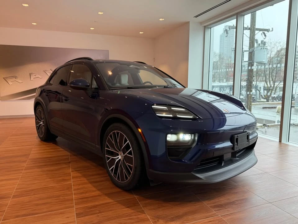 2024 Porsche Macan Electric - Image 20 of 20