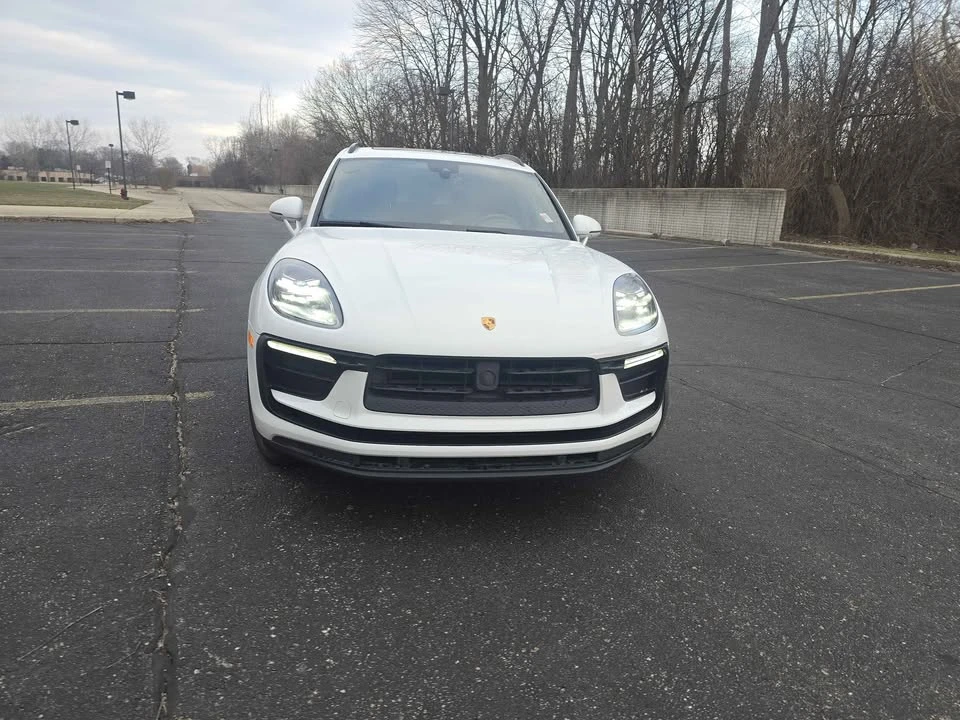 2024 Porsche Macan - Image 2 of 16