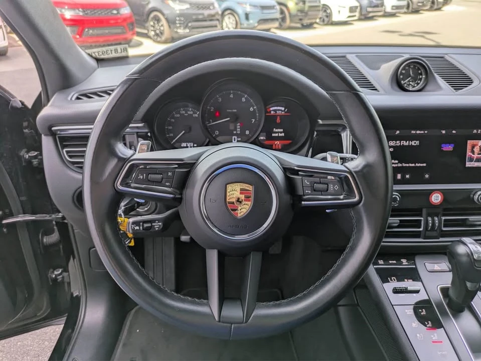 2024 Porsche Macan - Image 10 of 18