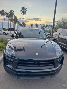 2024 Porsche Macan Premium