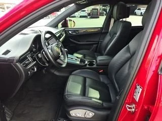 2024 Porsche Macan T - Image 4 of 10