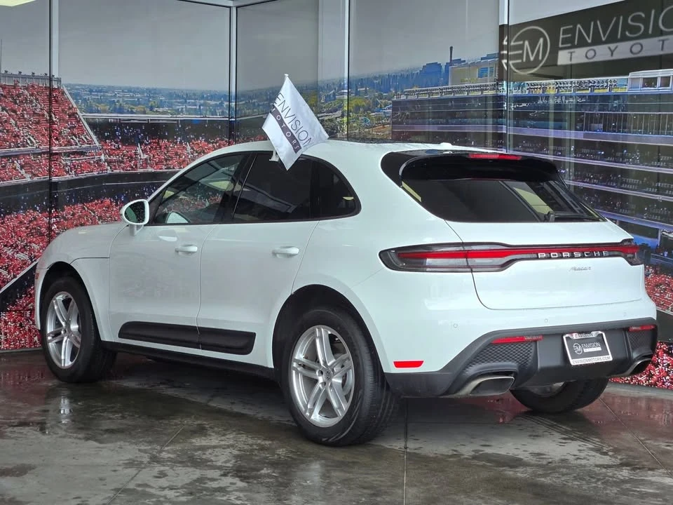 2024 Porsche Macan - Image 6 of 20